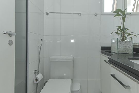 Apartamento à venda, com 110 m², 3 quartos e 2 vagas — Banheiro da Suíte
