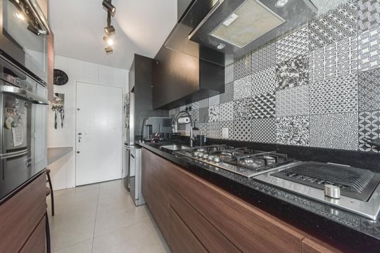 Apartamento à venda, com 110 m², 3 quartos e 2 vagas — Cozinha
