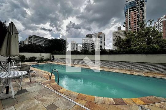Apartamento à venda, com 110 m², 3 quartos e 2 vagas — Área comum - Piscina