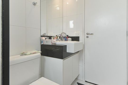 Apartamento à venda, com 110 m², 3 quartos e 2 vagas — Banheiro Social