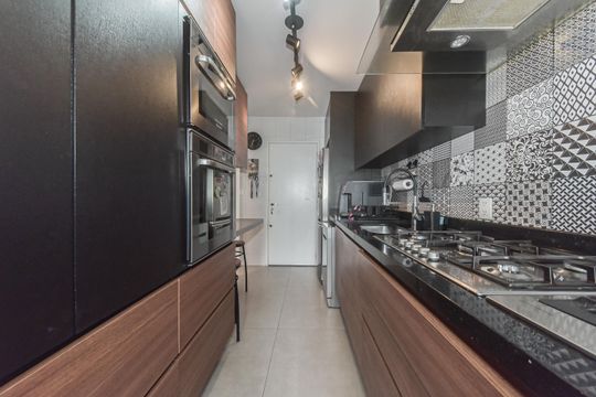 Apartamento à venda, com 110 m², 3 quartos e 2 vagas — Cozinha