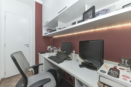 Apartamento à venda, com 110 m², 3 quartos e 2 vagas — Escritório