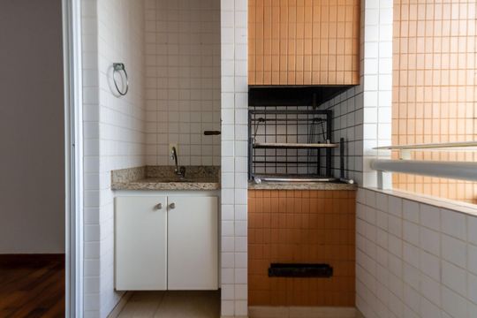 Apartamento à venda, com 205 m², 3 quartos e 4 vagas — Varanda da Sala