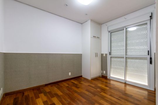 Apartamento à venda, com 205 m², 3 quartos e 4 vagas — Quarto 