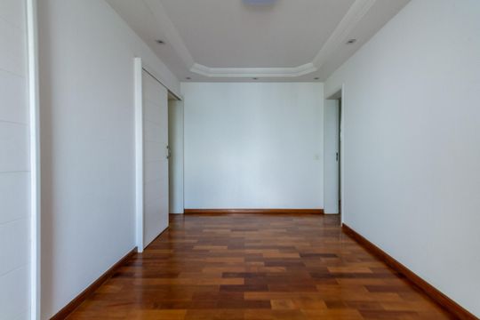 Apartamento à venda, com 205 m², 3 quartos e 4 vagas — Sala