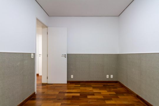 Apartamento à venda, com 205 m², 3 quartos e 4 vagas — Quarto 