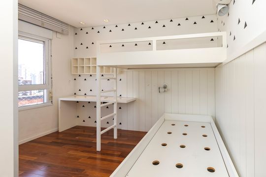 Apartamento mobiliado à venda na Cidade Monções, com 4 quartos, varanda e piscina no condomínio. — Suíte 3