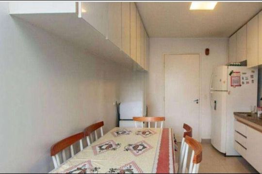 Venda de apartamento mobiliado em Pinheiros com 3 quartos, varanda e piscina no condomínio. — foto 8
