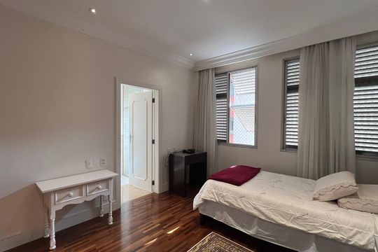 Apartamento à venda com 4 quartos, sendo 3 suítes. Ideal para quem busca conforto e praticidades. — Suite 2