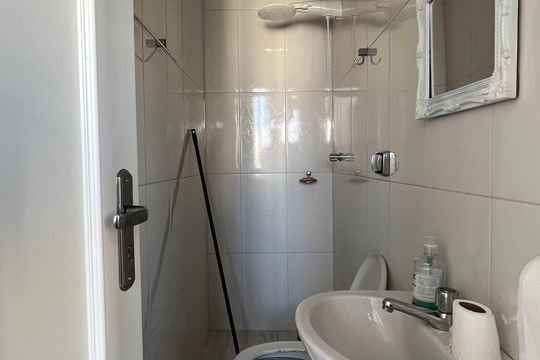 Apartamento à venda com 4 quartos, sendo 3 suítes. Ideal para quem busca conforto e praticidades. — Banheiro de serviço