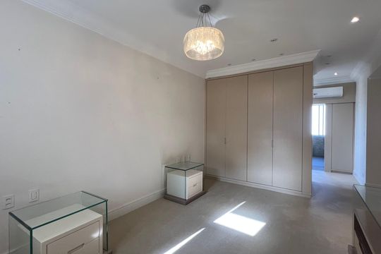 Apartamento à venda com 4 quartos, sendo 3 suítes. Ideal para quem busca conforto e praticidades. — Suite 3