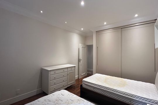 Apartamento à venda com 4 quartos, sendo 3 suítes. Ideal para quem busca conforto e praticidades. — Quarto 1