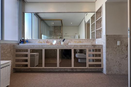 Apartamento à venda com 4 quartos, sendo 3 suítes. Ideal para quem busca conforto e praticidades. — Banheiro da Suíte 3