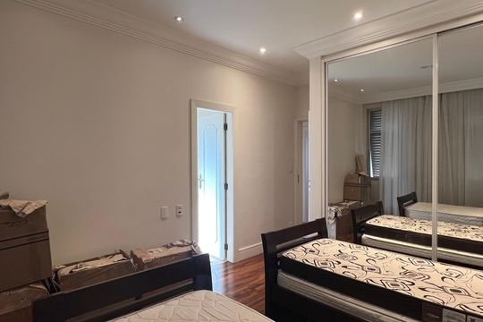 Apartamento à venda com 4 quartos, sendo 3 suítes. Ideal para quem busca conforto e praticidades. — Suite 1