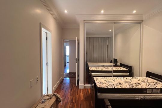 Apartamento à venda com 4 quartos, sendo 3 suítes. Ideal para quem busca conforto e praticidades. — Suite 1