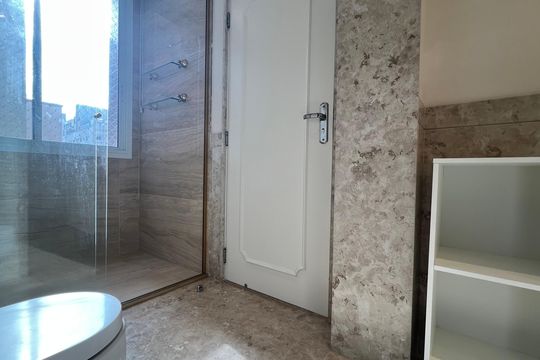 Apartamento à venda com 4 quartos, sendo 3 suítes. Ideal para quem busca conforto e praticidades. — Banheiro da Suíte 1 e 2