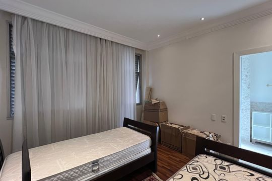 Apartamento à venda com 4 quartos, sendo 3 suítes. Ideal para quem busca conforto e praticidades. — Suite 1