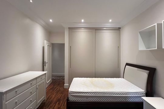 Apartamento à venda com 4 quartos, sendo 3 suítes. Ideal para quem busca conforto e praticidades. — Quarto 1