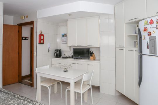 Apartamento à venda em Perdizes com 3 quartos. — Cozinha