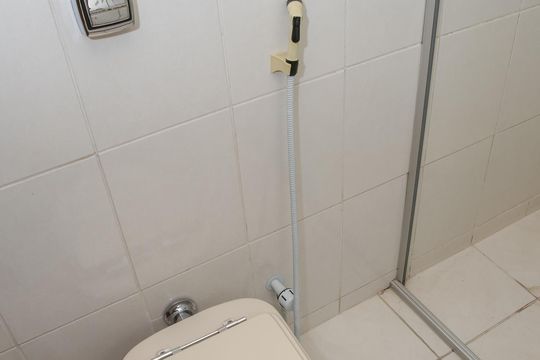 Apartamento à venda em Perdizes com 3 quartos. — Banheiro Social