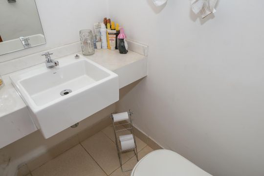 Apartamento à venda em Perdizes com 3 quartos. — Lavabo
