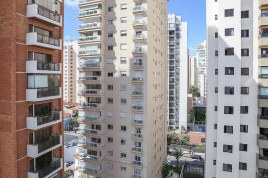 Apartamento à venda em Perdizes com 3 quartos. — Vista do Quarto
