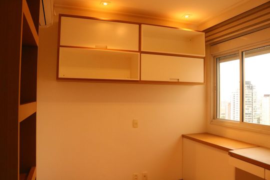 Apartamento à venda, com 137 m², 3 quartos e 3 vagas — Suíte 1
