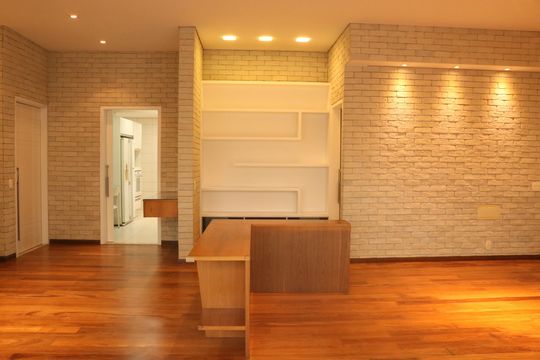 Apartamento à venda, com 137 m², 3 quartos e 3 vagas — Sala