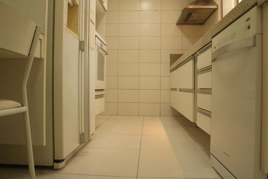 Apartamento à venda, com 137 m², 3 quartos e 3 vagas — Cozinha