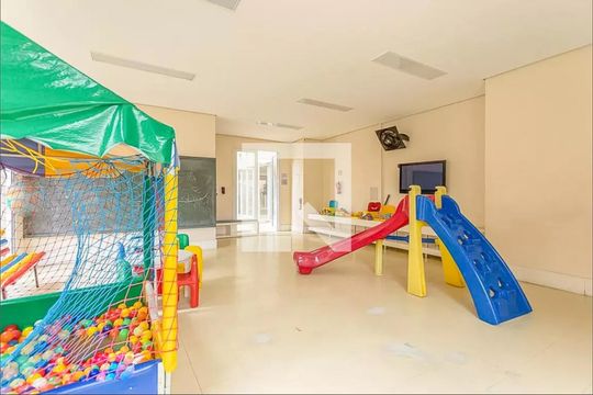 Apartamento à venda, com 137 m², 3 quartos e 3 vagas — Brinquedoteca