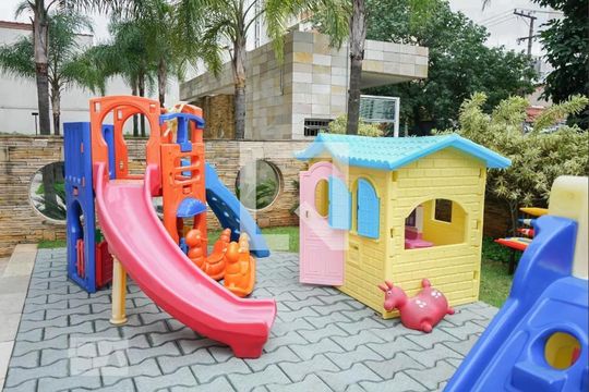 Apartamento à venda, com 137 m², 3 quartos e 3 vagas — Playground