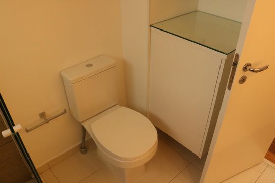Apartamento à venda, com 137 m², 3 quartos e 3 vagas — Banheiro da Suíte 3