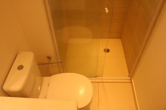 Apartamento à venda, com 137 m², 3 quartos e 3 vagas — Banheiro da Suíte 2