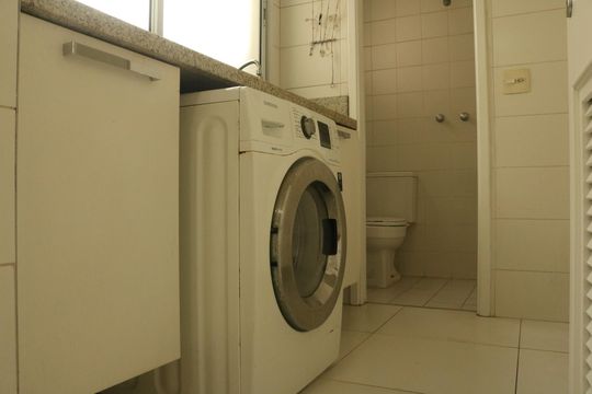 Apartamento à venda, com 137 m², 3 quartos e 3 vagas — Área de Serviço