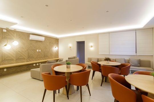 Compra apartamento mobiliado com 3 quartos e varanda. — Área comum - Salão de festas