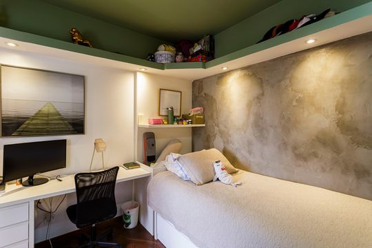 Compra apartamento mobiliado com 3 quartos e varanda. — Suíte 2