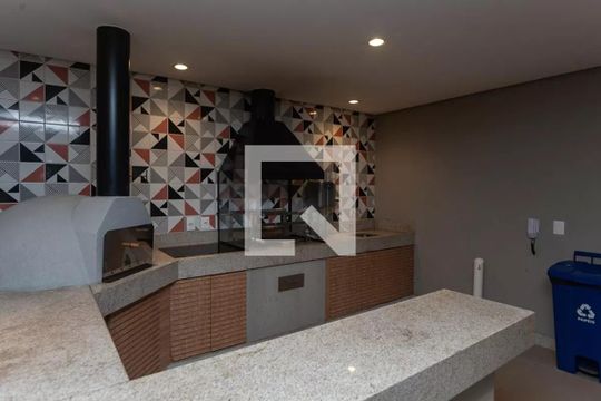 Comprar apartamento mobiliado com 3 quartos, piscina e academia no condomínio. — Churrasqueira
