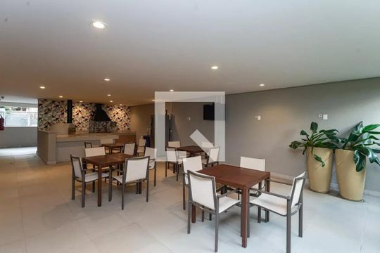 Comprar apartamento mobiliado com 3 quartos, piscina e academia no condomínio. — Churrasqueira