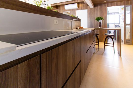 Comprar apartamento mobiliado com 3 quartos, piscina e academia no condomínio. — Cozinha