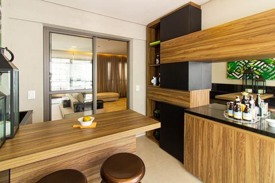 Comprar apartamento mobiliado com 3 quartos, piscina e academia no condomínio. — Varanda Gourmet