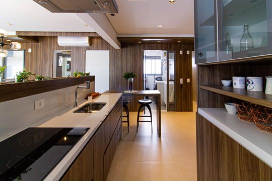 Comprar apartamento mobiliado com 3 quartos, piscina e academia no condomínio. — Cozinha