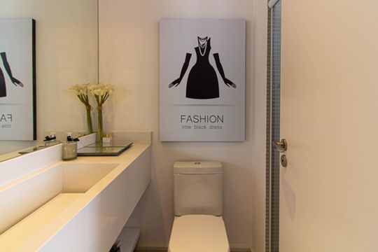 Comprar apartamento mobiliado com 3 quartos, piscina e academia no condomínio. — Banheiro da Suíte 3