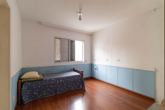 Apartamento à venda, com 196 m², 4 quartos e 3 vagas — Suíte 1