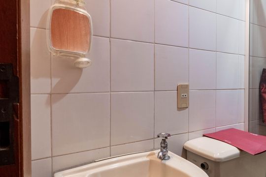 Apartamento à venda, com 196 m², 4 quartos e 3 vagas — Banheiro de serviço