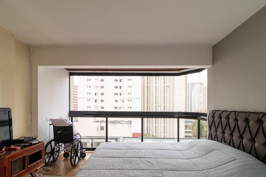 Apartamento à venda, com 196 m², 4 quartos e 3 vagas — Suíte 2