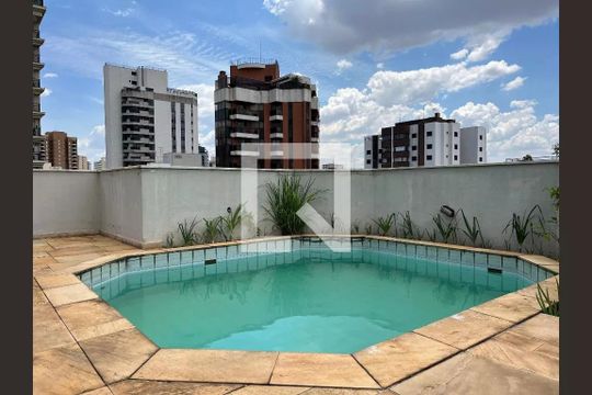 Apartamento à venda, com 196 m², 4 quartos e 3 vagas — Área comum - Piscina