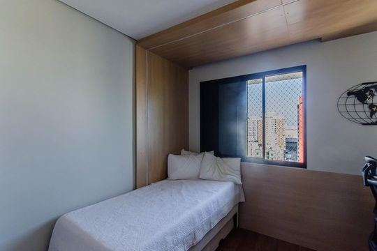 Apartamento mobiliado com 3 quartos, 1 suíte e piscina no condomínio para comprar. — Quarto 2