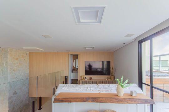 Apartamento mobiliado com 3 quartos, 1 suíte e piscina no condomínio para comprar. — foto 1