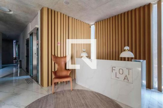 Compra apartamento mobiliado na Vila Nova Conceição com 2 quartos, varanda gourmet e piscina. — Hall