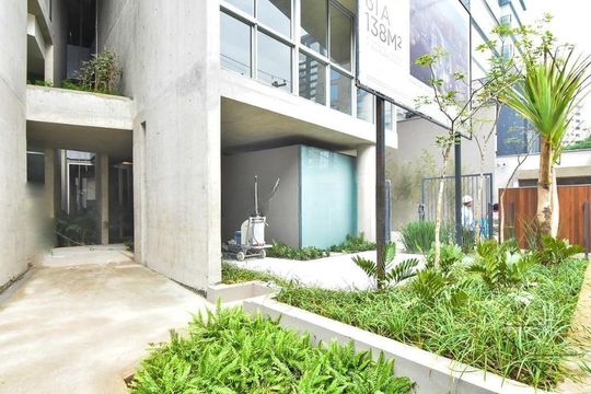 Compra apartamento mobiliado na Vila Nova Conceição com 2 quartos, varanda gourmet e piscina. — foto 51